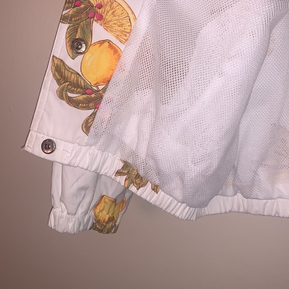 🌸🌸🌸New Forever 21 Lemon Jacket - Picture 7 of 8